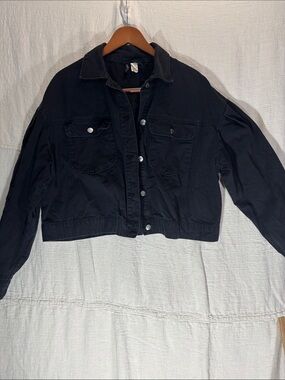H&M Black Cropped Jean Jacket with Chest Pockets 100% Cotton